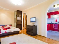 Luxrent on Pechersk 2*