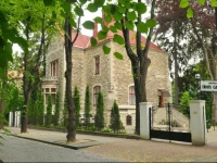 Lions Castle Hotel 4*