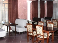 Angelina Hotel April Street 3*