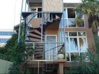 Guest house Revolyucii 44 3*