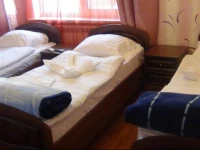 Mirniy Guest House 3*