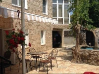 Svetlana Guest House 3*