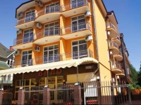 Kameliya Hotel 3*