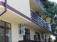 Valeks Guesthouse 3*