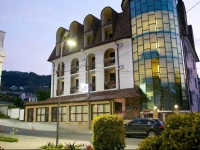 Yuzhny Hotel 4*