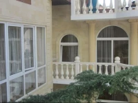 Arlian Guest House 2*