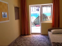 Vishnevyy Gostevoy Dom 4*