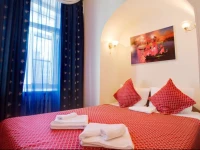 Alye Parusa na Fontanke 4*