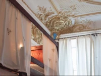 Travellers Palace Hostel 2*