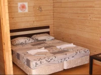 Agatis Guest House 4*