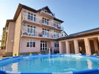 Lazurit Guesthouse 3*