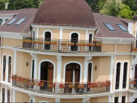 Leon Boutique Hotel 4*