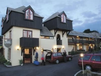 Knights Inn 4*