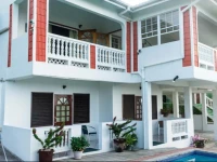 Cleopatra Villas - Rodney Heights 3*