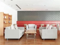 Holiday Inn Express Beijing Minzuyuan 5*