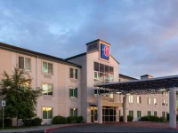 Motel 6 Anchorage - Midtown 2*
