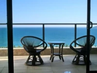 18 Degrees Blue Holiday House