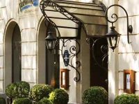 Radisson Blu Champs Elysees 4*