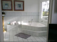 Hope Island Views Bed & Breakfast