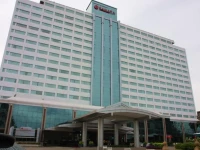 Ramada Plaza Menam Riverside Bangkok 5*