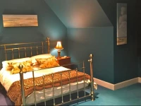 Melville House Apartments