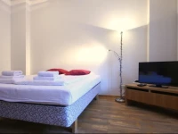 Goodson & Red Old Town Apartments