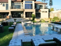 Africa Paradise - Airport Guest Lodge and Travel Centre