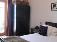 Cape Riviera Guesthouse 4*