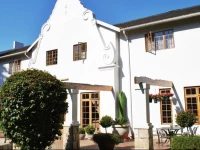 Le Chateau Guest House and Conference Centre