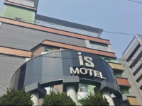 IS Motel 3*