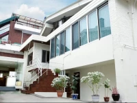 SIS N BRO Guesthouse