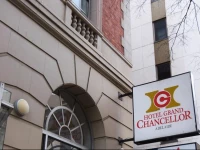 Hotel Grand Chancellor Adelaide on Currie