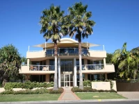 The Palms - Lawson Street