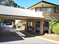 Central Deborah Motel