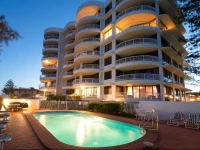 Albatross North Apartments