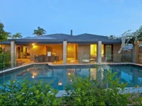 Bal Harbour Broadbeach Waters Holiday Home 4*