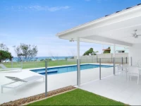 Sentosa on Tugun - Beachfront 5 Bedroom 4*