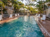 Bay Lodge Apartments