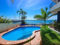 Broadwater Shores Waterfront Apartments