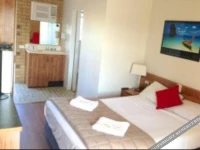 Mermaid Beach Motor Inn 3*