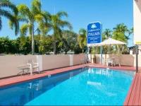 Cairns City Palms