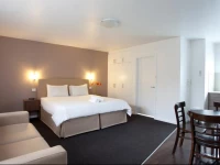 Easystay Studio Apartments