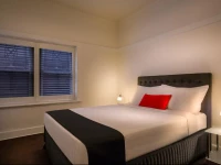 Como Court (Budget) by Crest Hotels