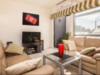 Evelyn - Beyond a Room