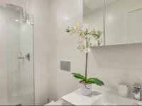 MELBOURNE FULLY SELF CONTAINED MODERN 1 BEDROOM APPARTMENT (607QUN)