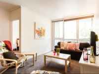 Naomi - Beyond a Room