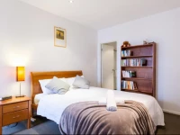 Oliver - Beyond a Room