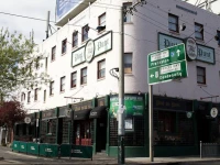 Pint On Punt Backpackers