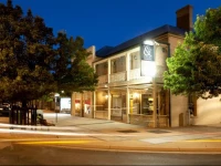 Cobb & Co Court Boutique Hotel