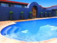 Aaron Court Motor Inn